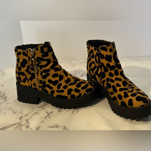 Qupid leopard ankle boots - Picture 5 of 12
